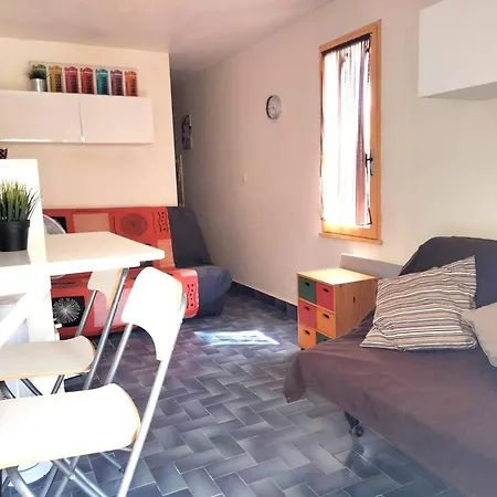 Apartment Ideal A La Roquille - 4 Pers. - Fr-1-880-85